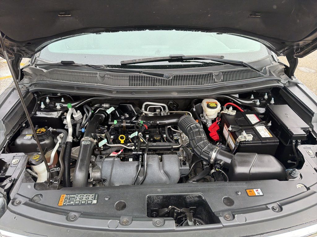 Used 2019 Gray Ford XLT image 38