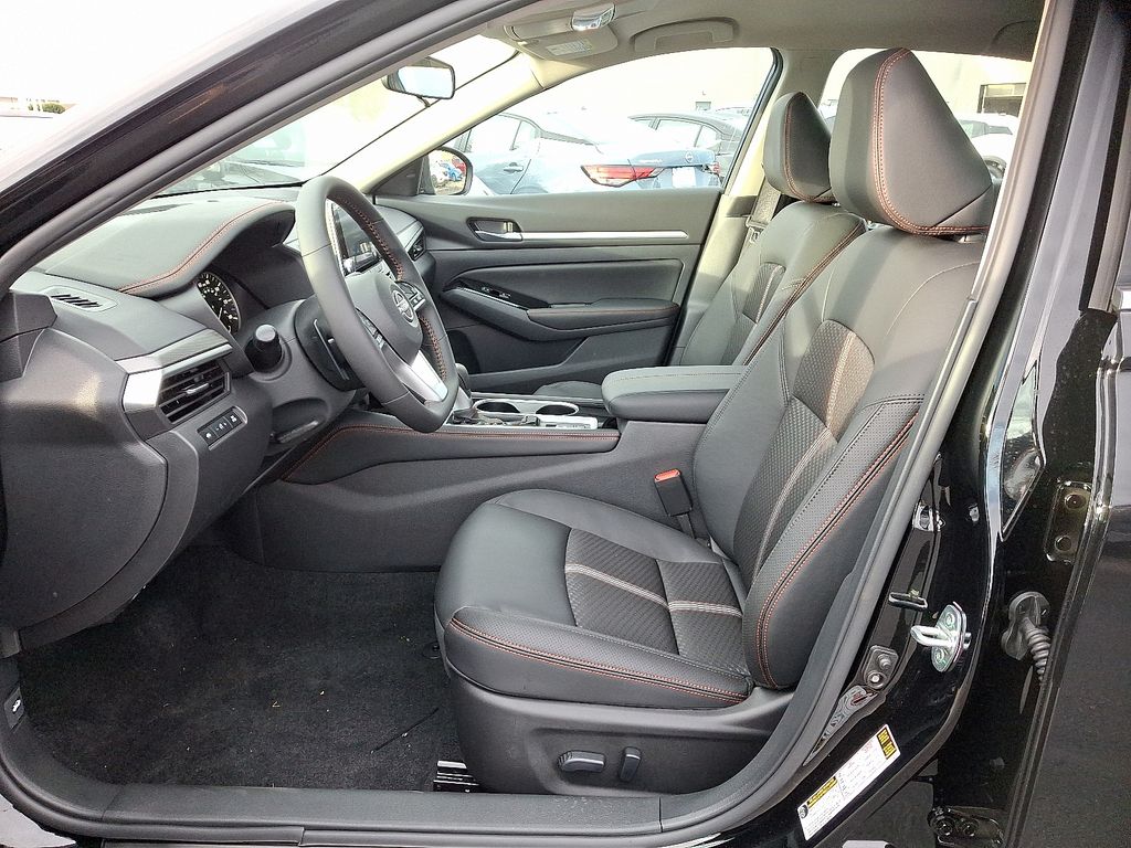 Thumbnail: 2025 Nissan Altima - 6