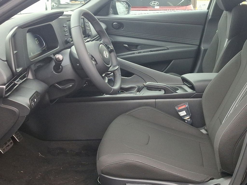 Thumbnail: 2025 Hyundai Elantra - 7