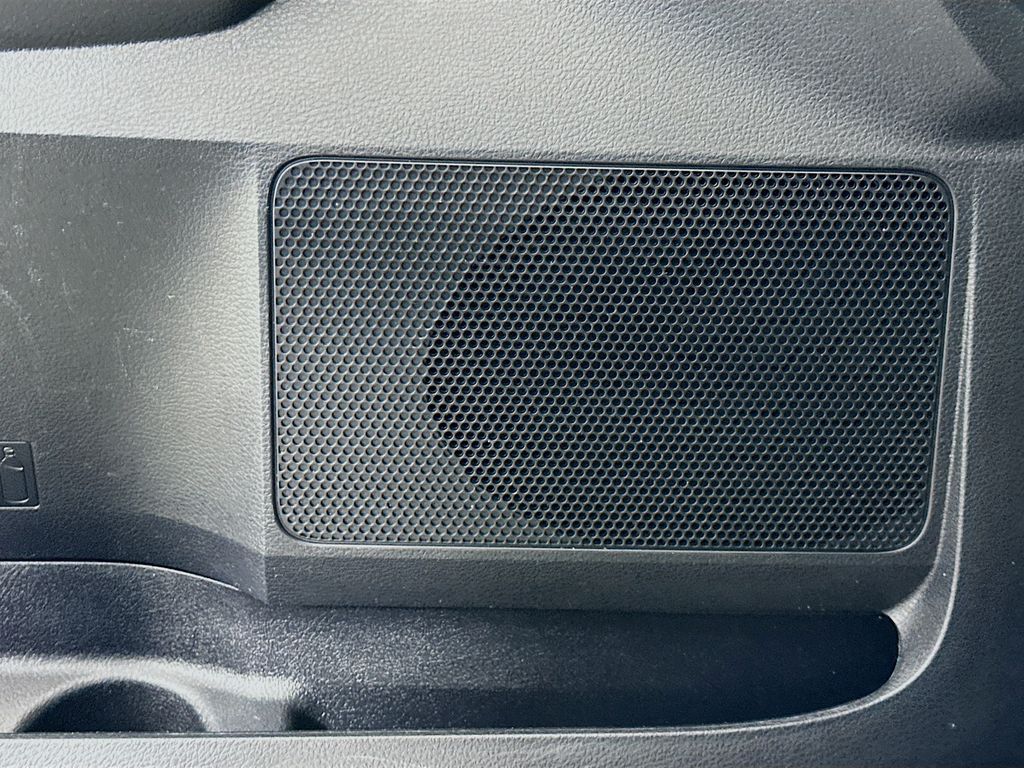 Thumbnail: 2015 Toyota Tundra - 18