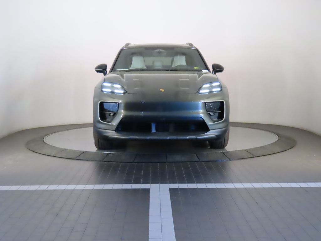 Thumbnail: 2025 Porsche Macan - 10