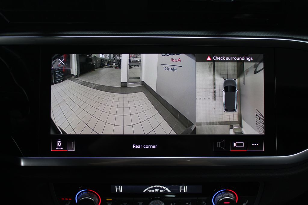 Thumbnail: 2023 Audi Q3 - 24