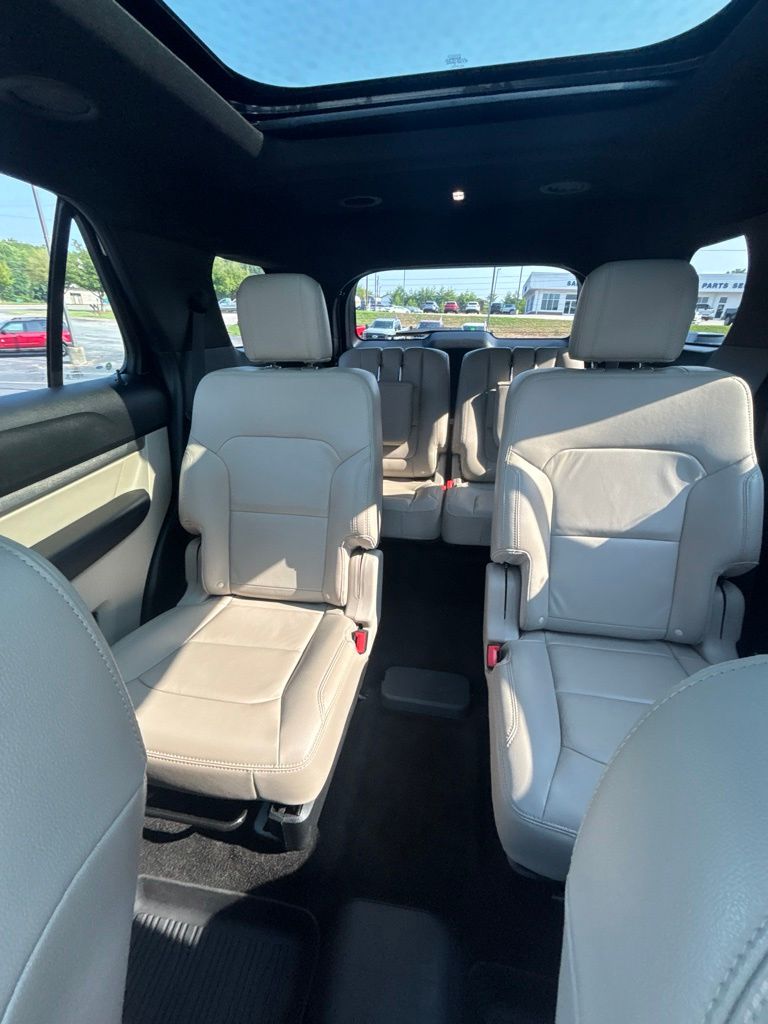FordExplorer18