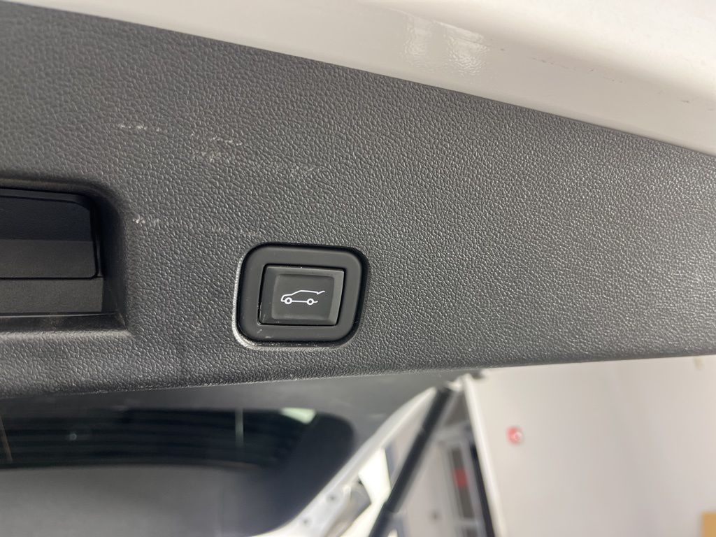 Thumbnail: 2024 Chevrolet Traverse - 12