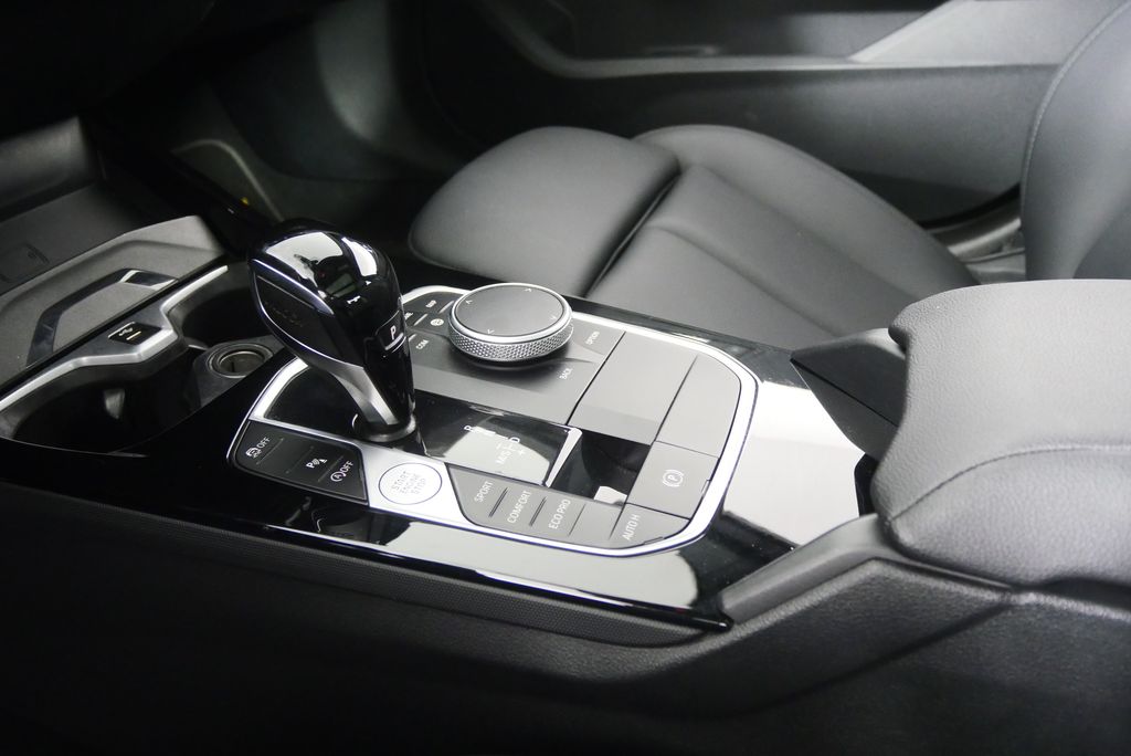 Thumbnail: 2024 BMW 2 Series - 24