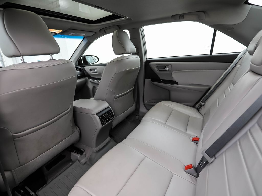 Thumbnail: 2015 Toyota Camry - 20
