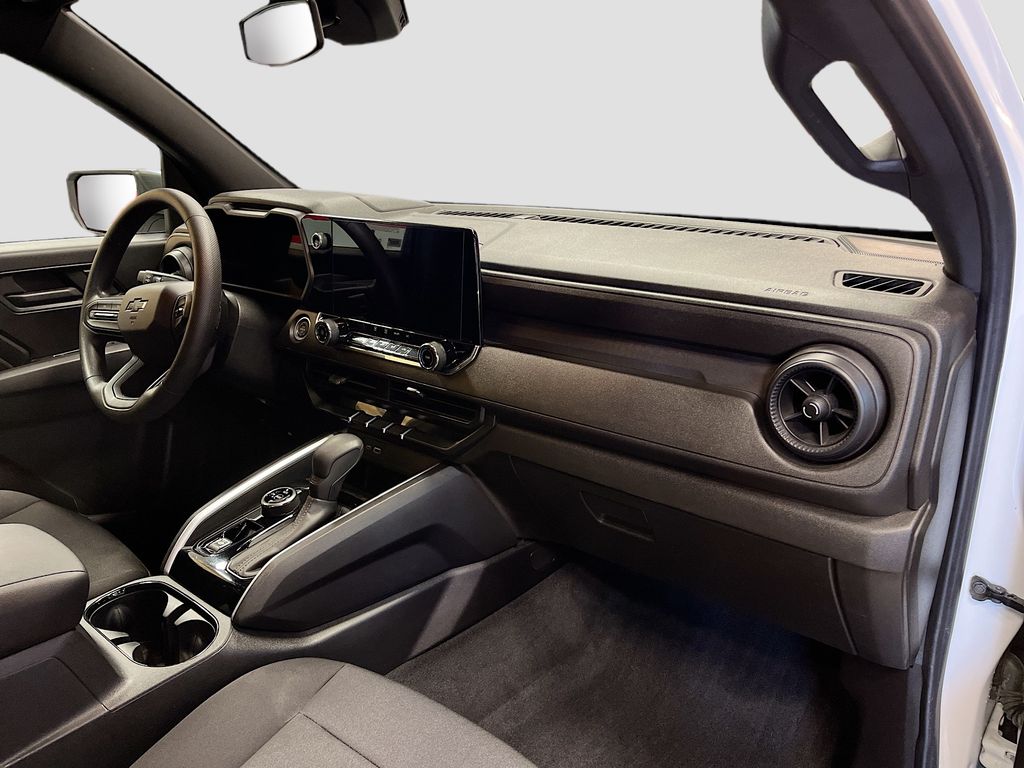 Used 2024 Summit White Chevrolet Trail Boss image 28