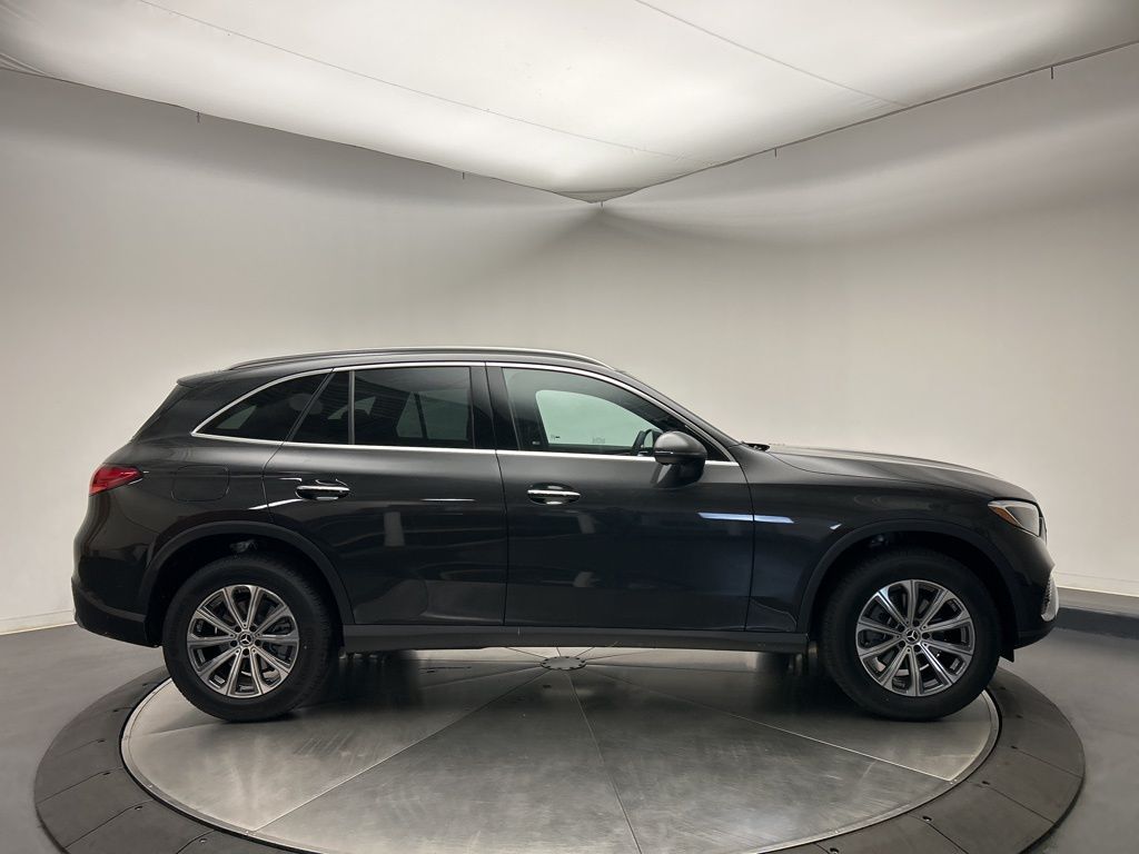 Thumbnail: 2026 Mercedes-Benz GLC - 8