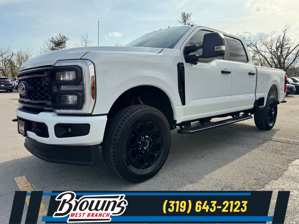 Oxford White 2024 Ford F-250 Super Duty XL Crew Cab 4WD Pickup Truck Four-Wheel Drive Automatic