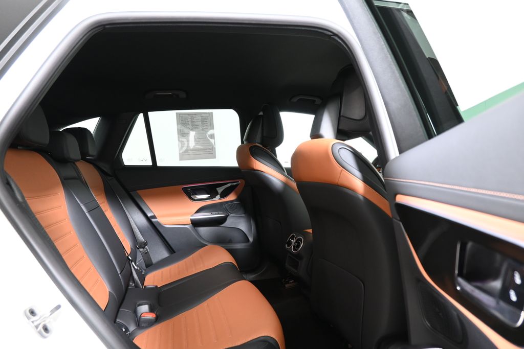 Thumbnail: 2025 Mercedes-Benz GLC - 24