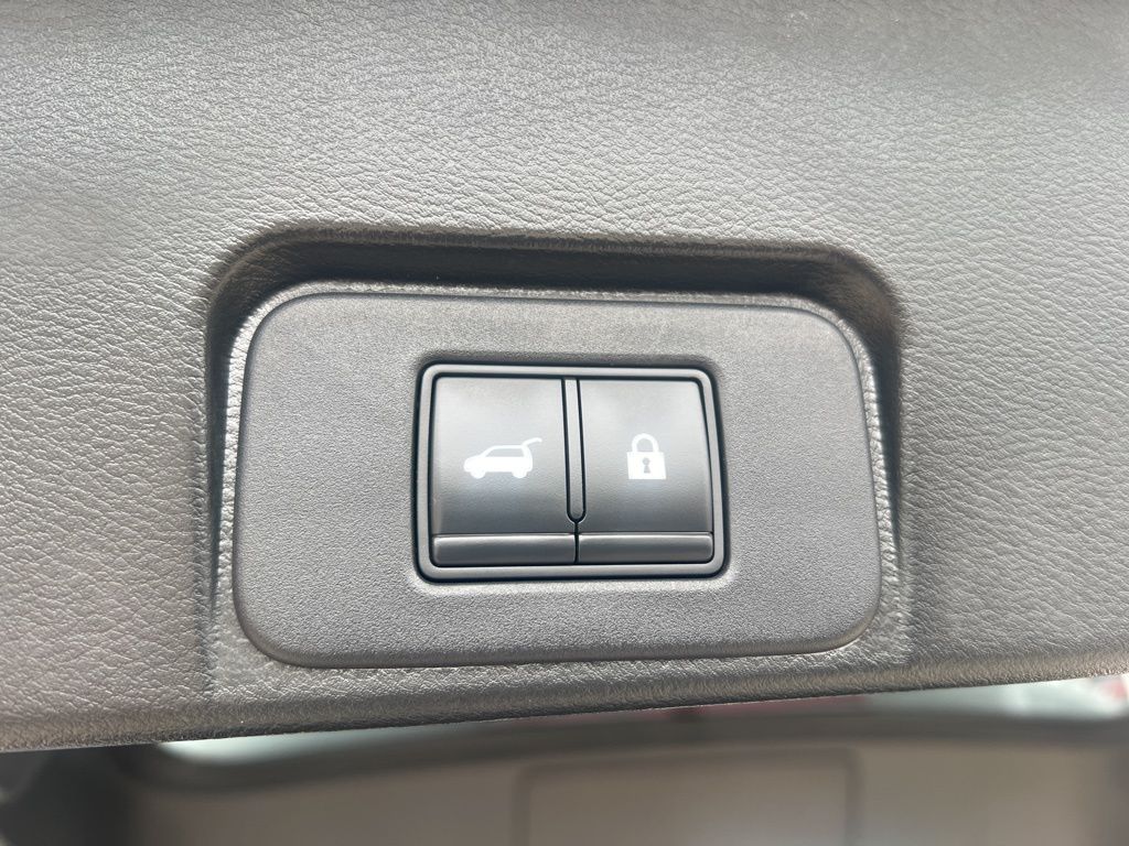 2021 Nissan Rogue SL photo