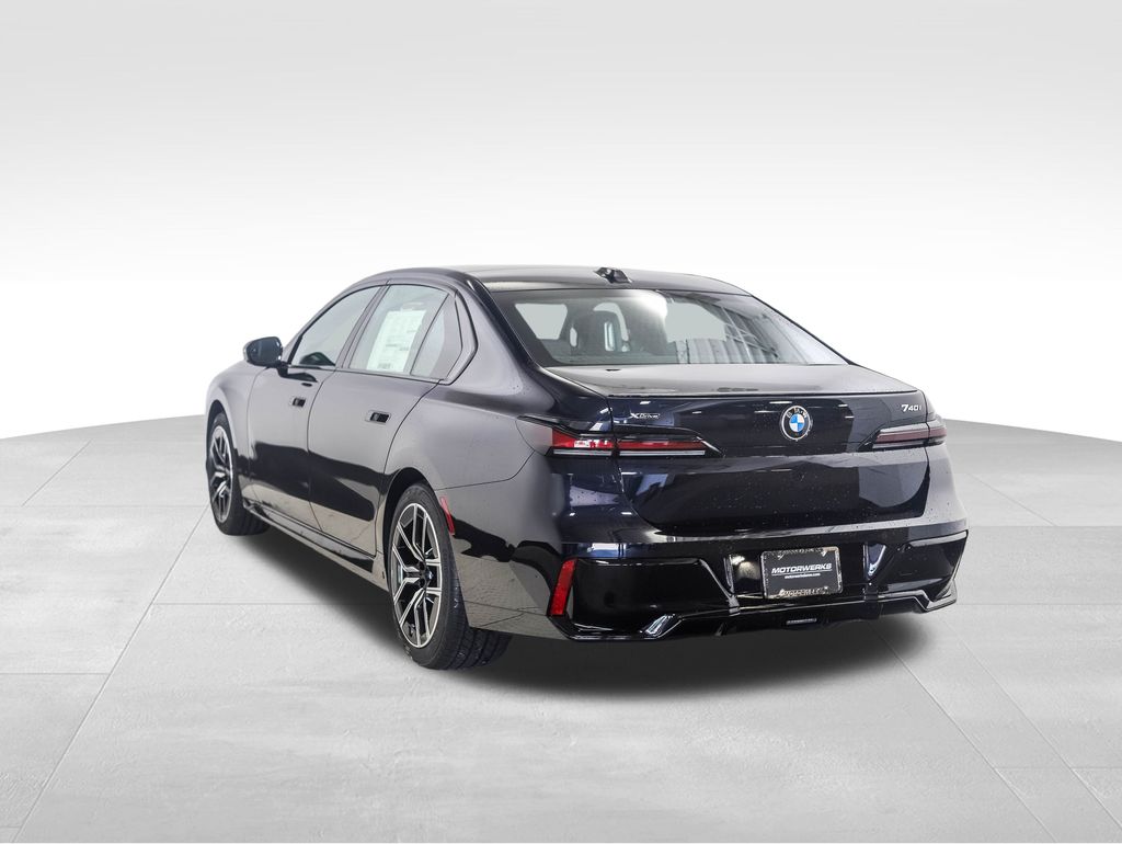 Thumbnail: 2025 BMW 7 Series - 3