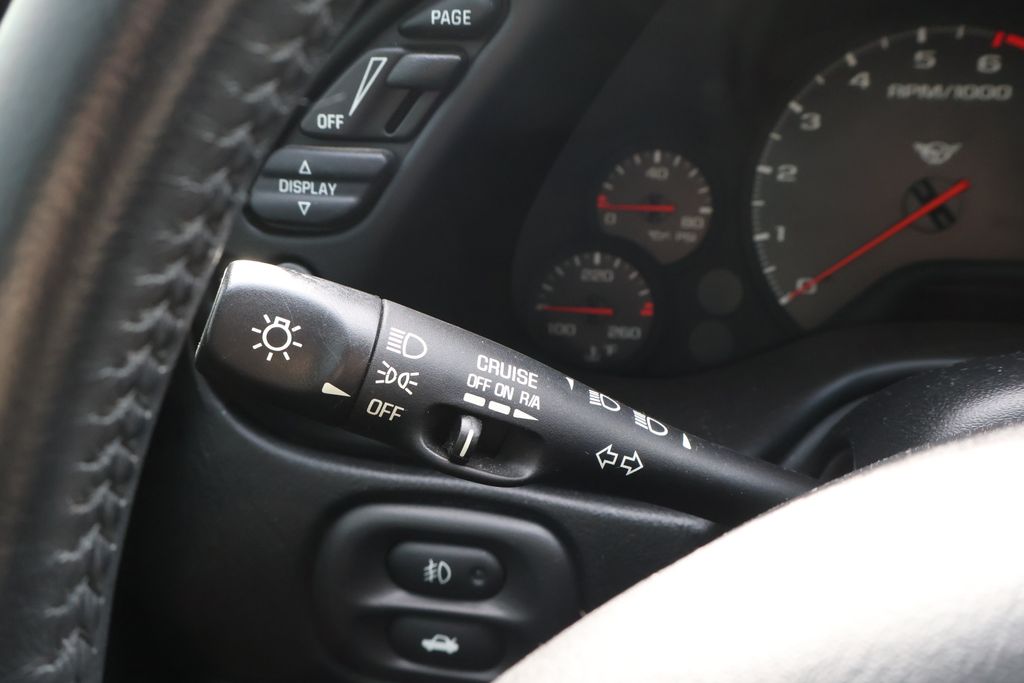 Thumbnail: 2002 Chevrolet Corvette - 17