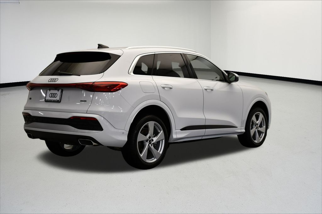 Thumbnail: 2025 Audi Q5 - 5