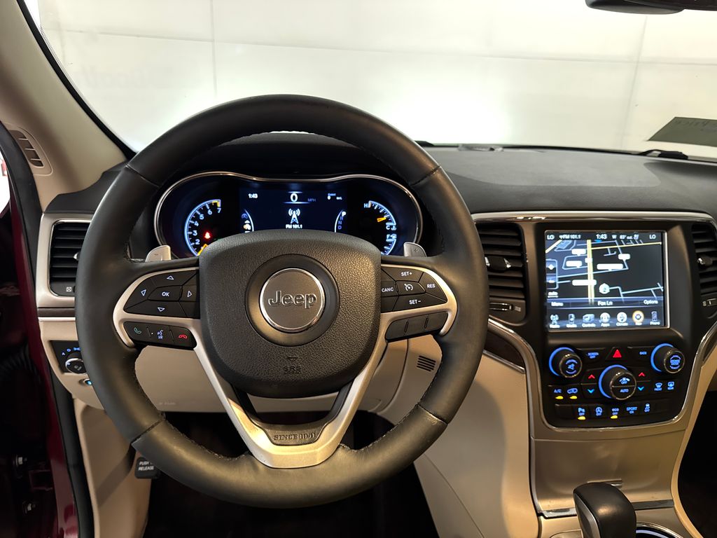 Used 2017 Red Jeep Limited image 8