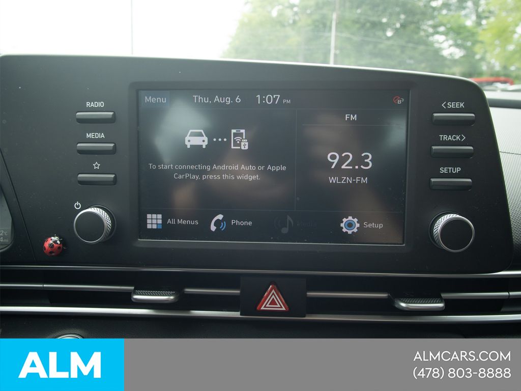 Used 2023 Black Hyundai SEL image 25