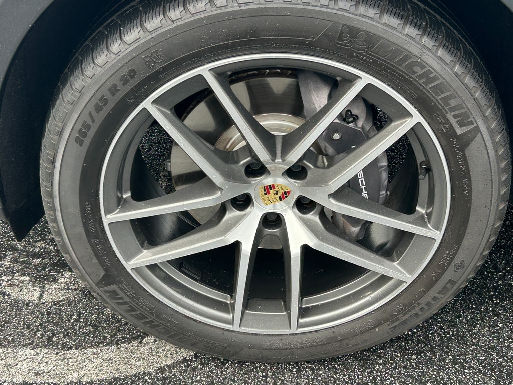 Thumbnail: 2023 Porsche Macan - 9