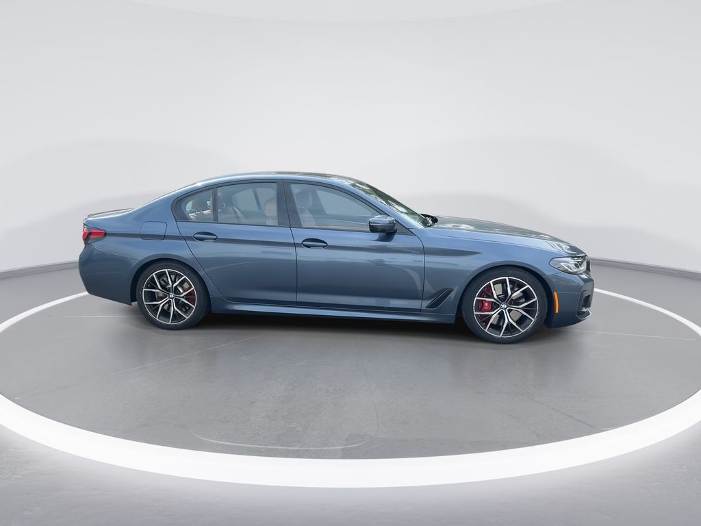 Thumbnail: 2023 BMW 5 Series - 9
