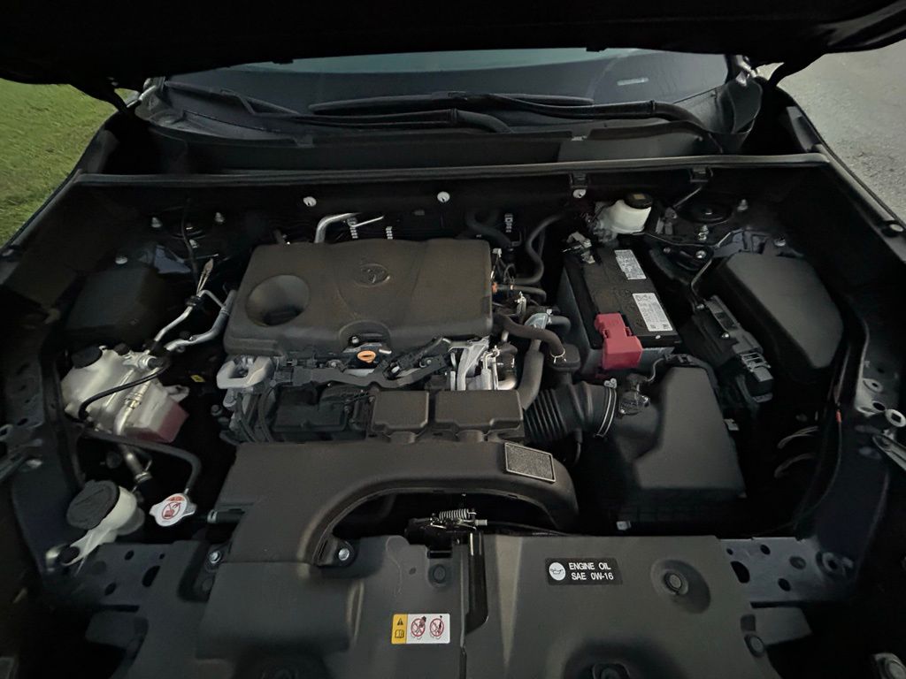 Thumbnail: 2020 Toyota RAV4 - 11