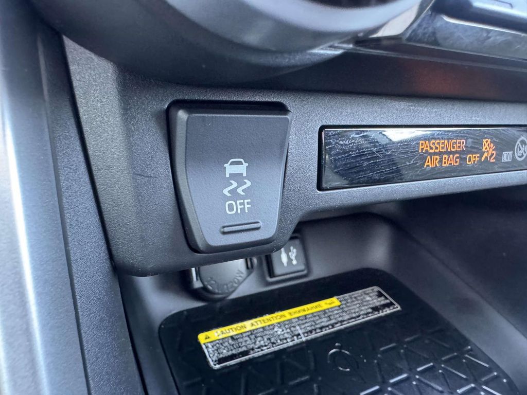 Used 2019 Toyota RAV4 SUV