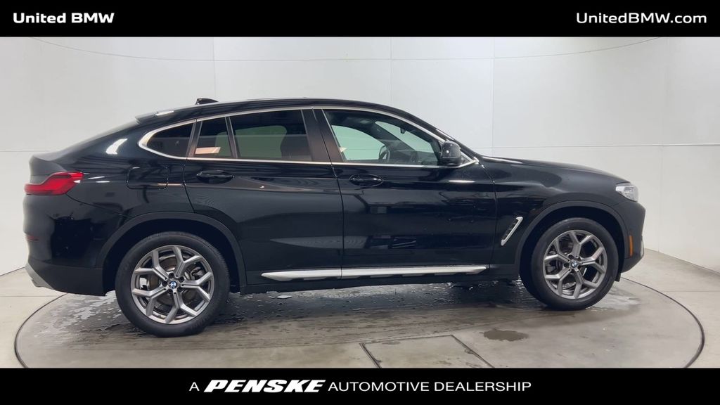 Thumbnail: 2025 BMW X4 - 9
