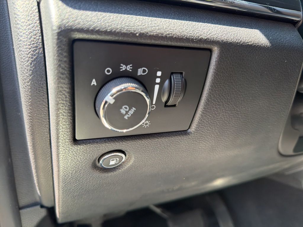 used 2020 Jeep Grand Cherokee car, priced at $19,900