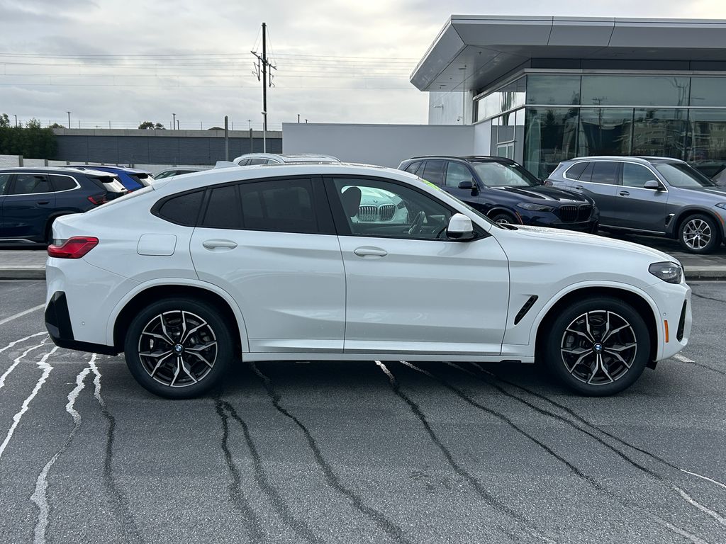 Thumbnail: 2025 BMW X4 - 6
