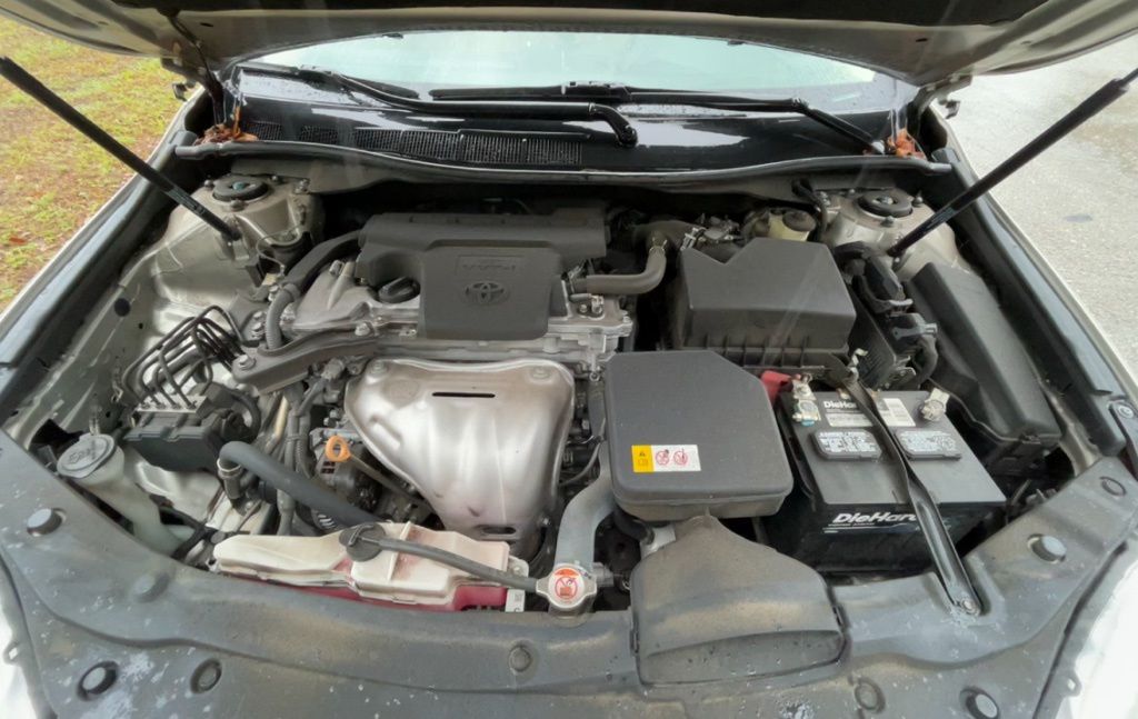 2017 Toyota Camry XSE 11