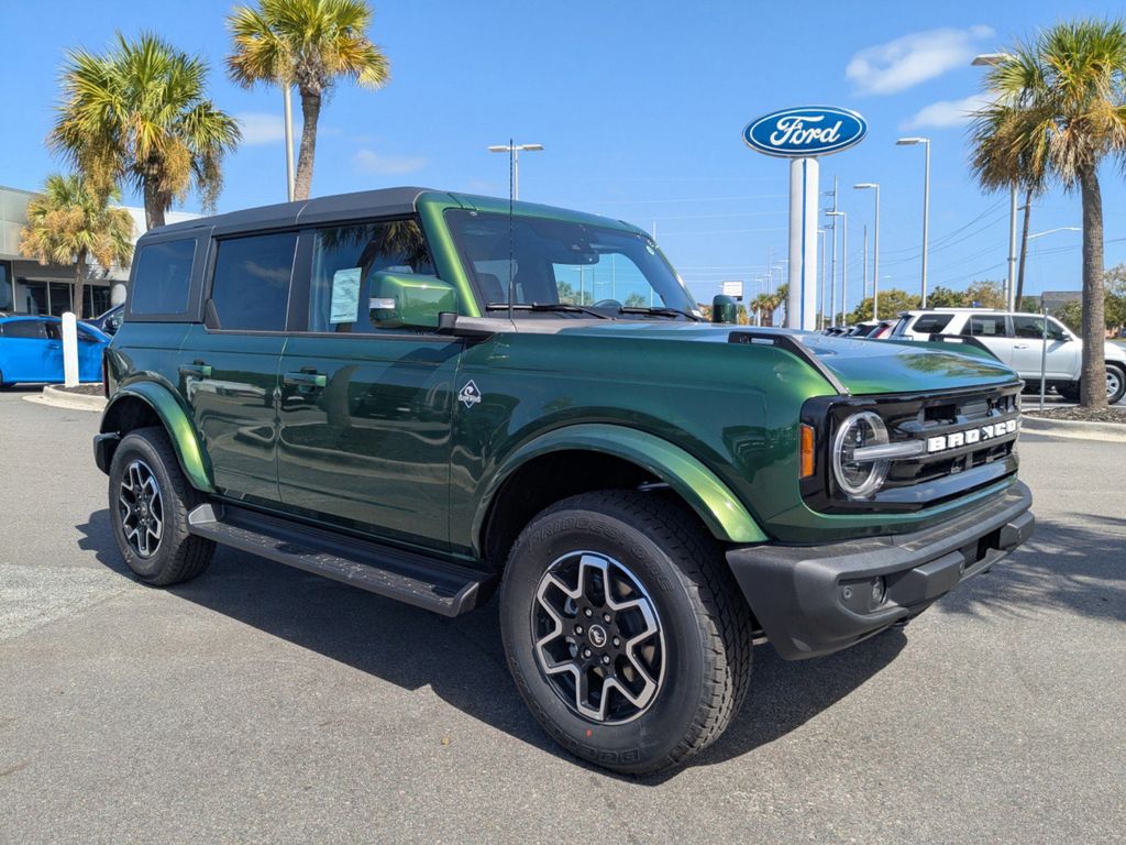 2025 Ford Bronco Outer Banks