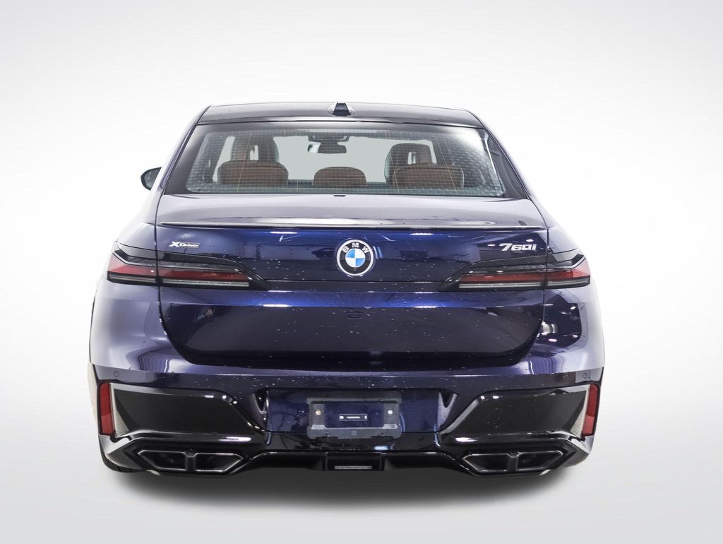 Thumbnail: 2024 BMW 7 Series - 4