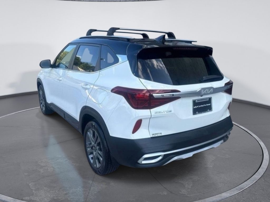 Used 2023 White Kia S image 5