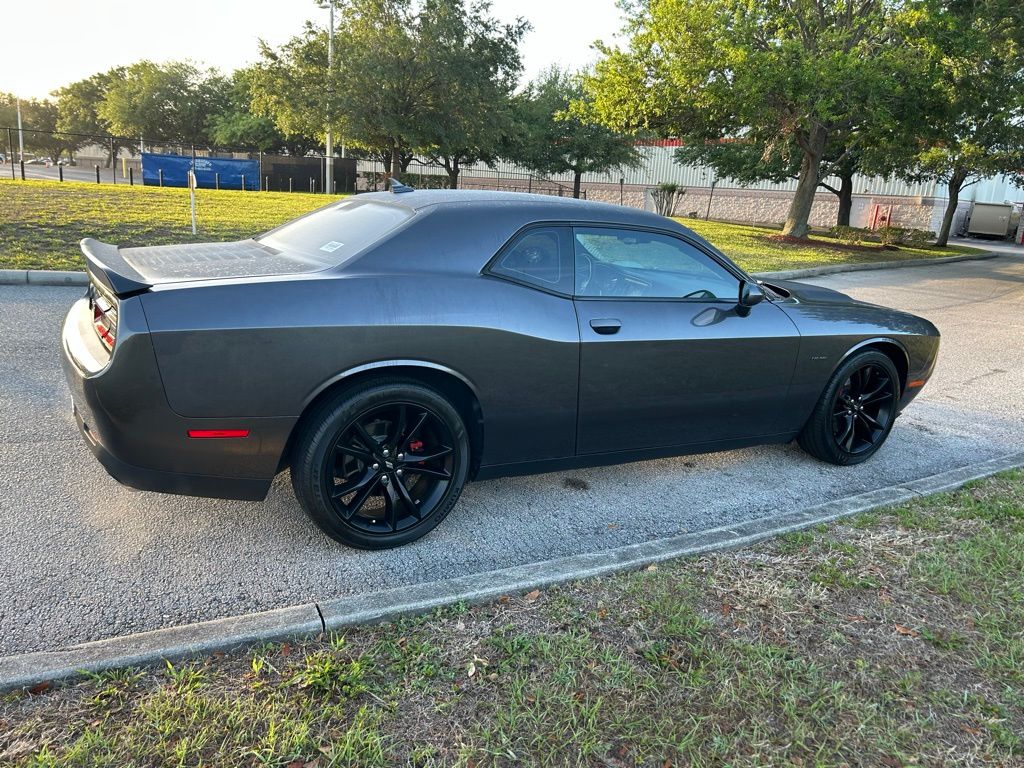 Thumbnail: 2017 Dodge Challenger - 5