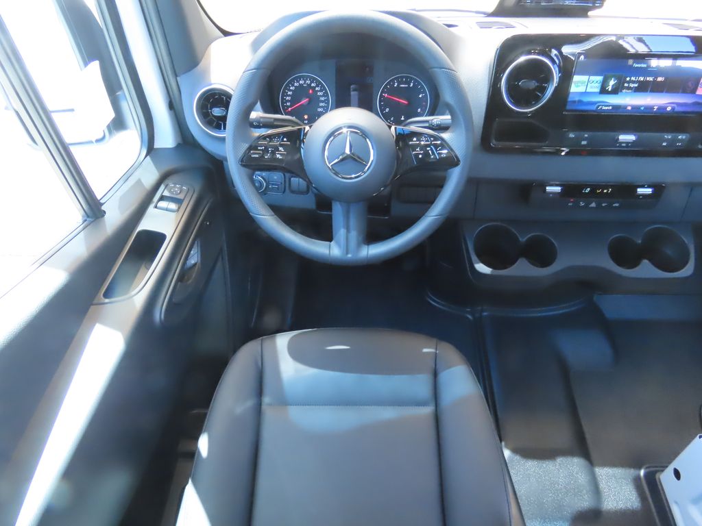 Thumbnail: 2026 Mercedes-Benz Sprinter - 10