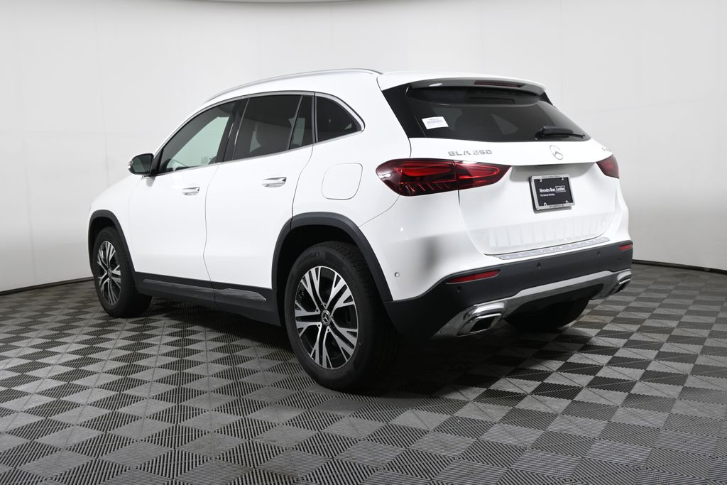Thumbnail: 2026 Mercedes-Benz GLA - 5