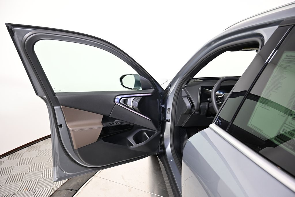 Thumbnail: 2026 BMW X3 - 21