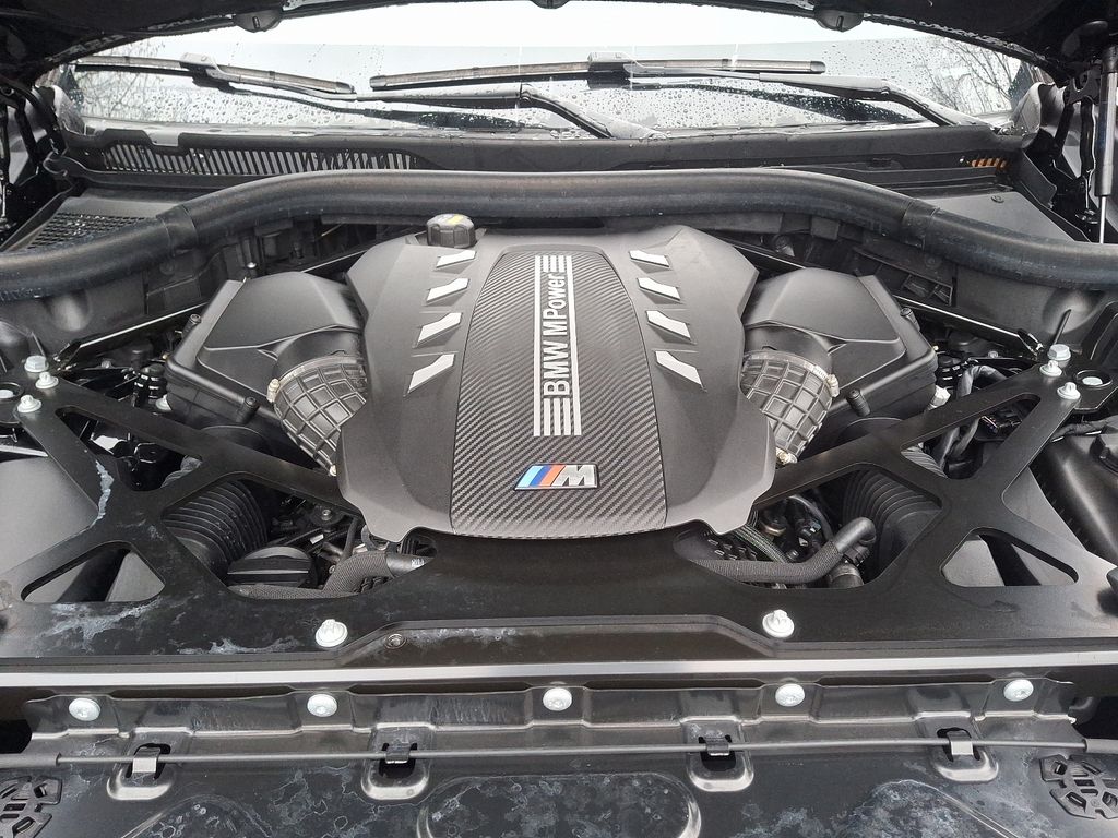 2021 BMW X5 M 29
