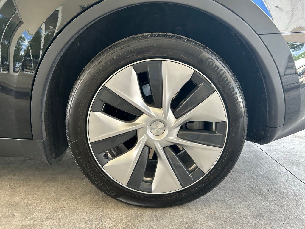 Used 2024 Black Tesla Long Range image 14
