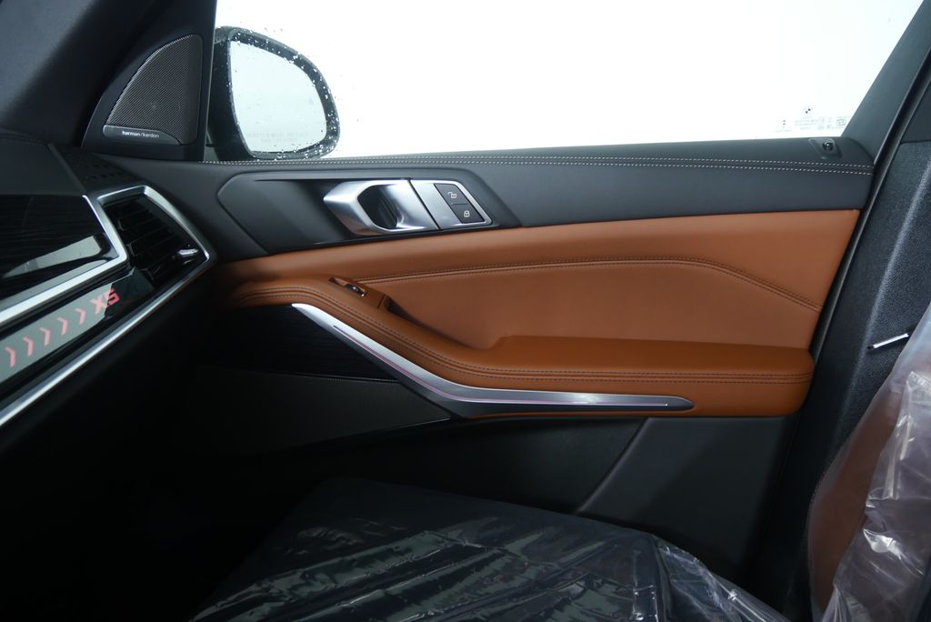 Thumbnail: 2026 BMW X5 - 23