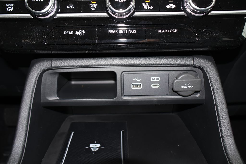 2025 Honda Pilot Touring 25