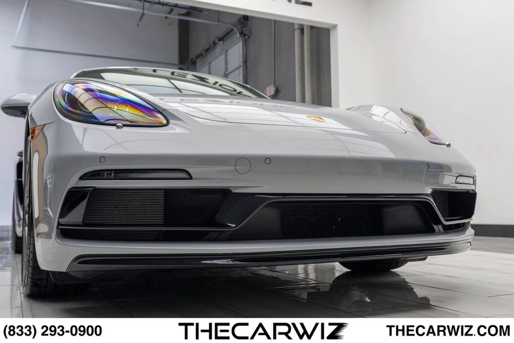 2023 Porsche 718 Cayman
