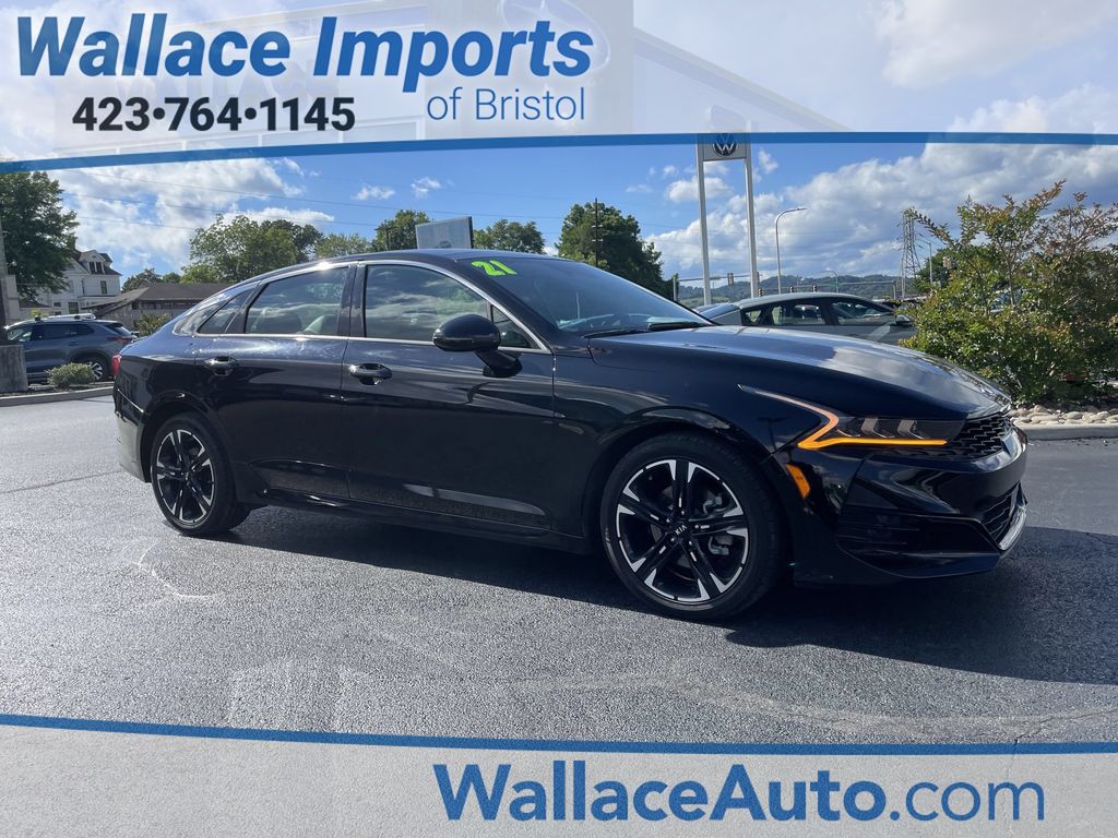 Ebony Black 2021 Kia K5 Sedan Front-Wheel Drive 8-Speed Automatic