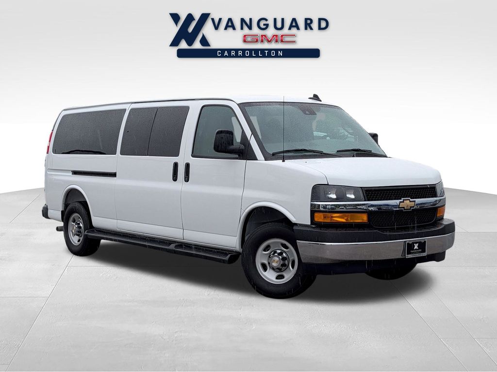 Summit White 2025 Chevrolet Express Van Rear-Wheel Drive 8-Speed Automatic Overdrive