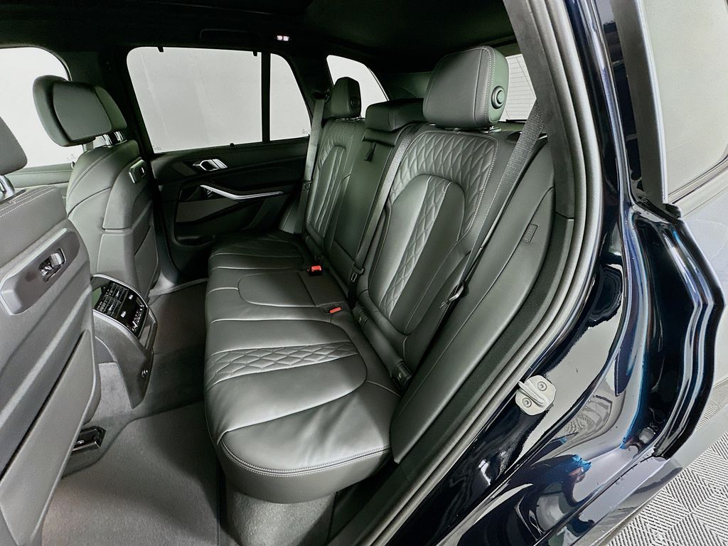 Thumbnail: 2026 BMW X5 - 17