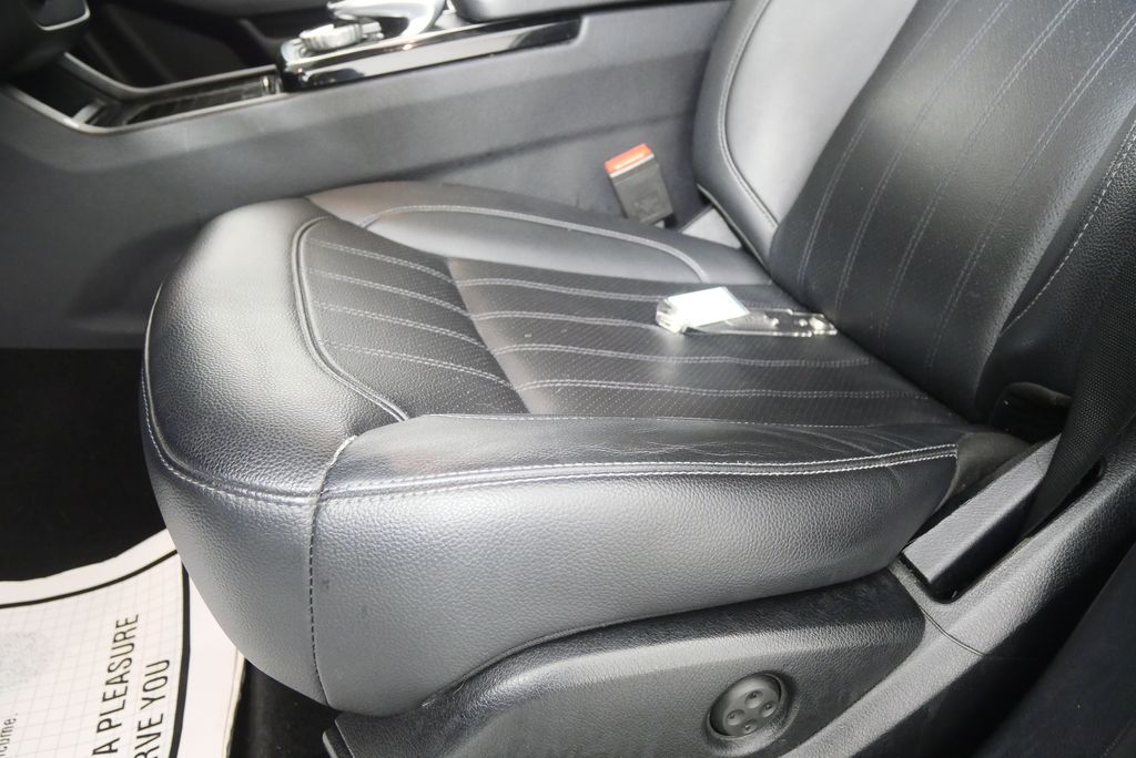 Thumbnail: 2016 Mercedes-Benz GLE - 10