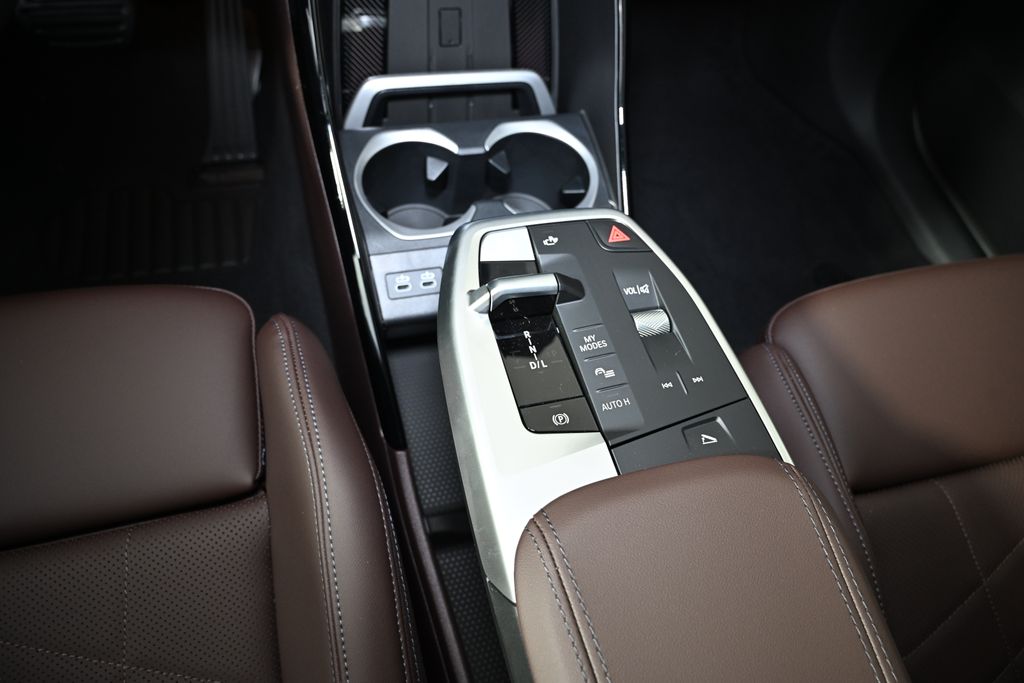 2025 BMW X2 xDrive28i 19