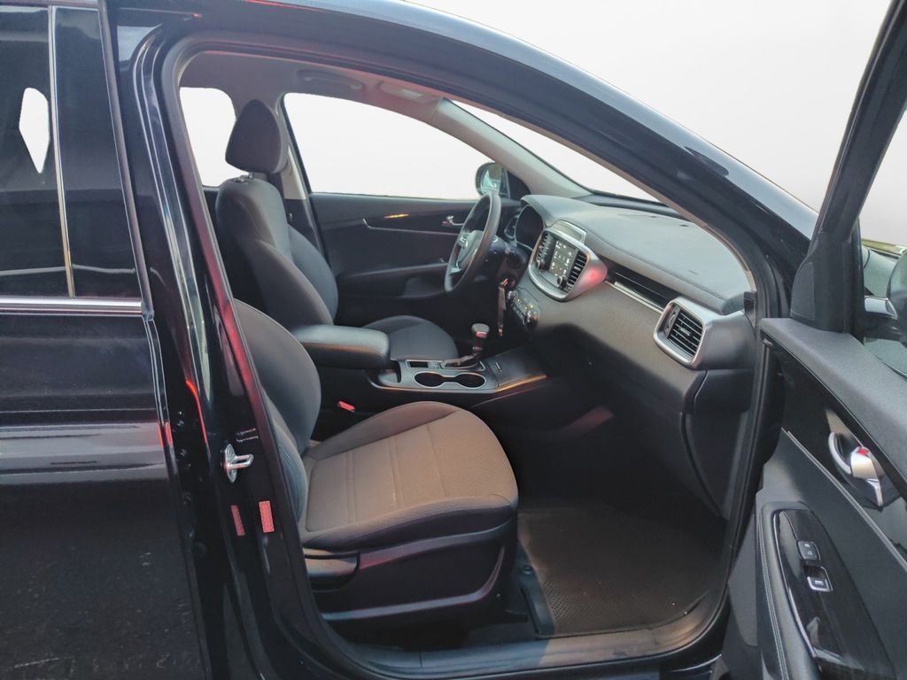 Used Car 2020 Kia Sorento  Lx For Sale Under $20,000 In Austin, Texas
