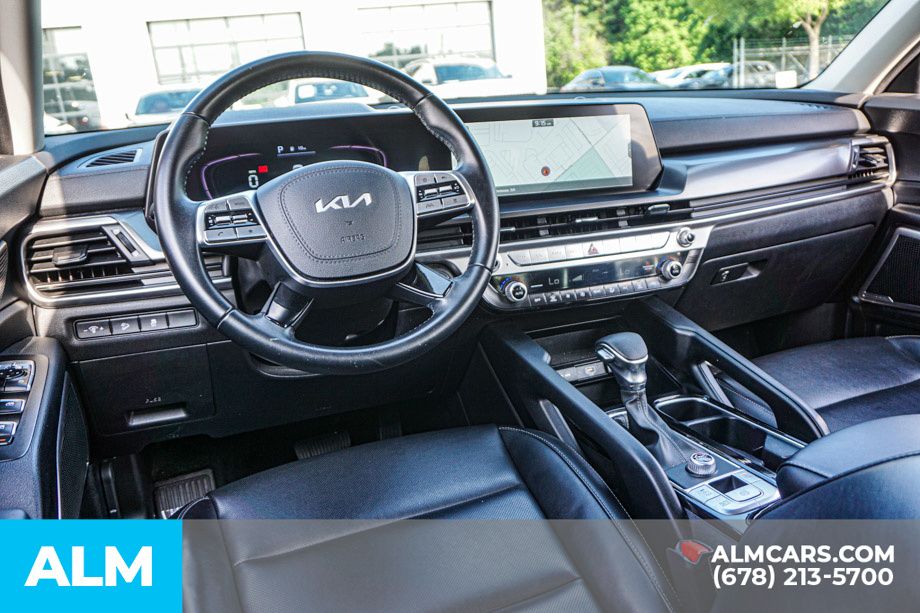 Used 2024 Silver Kia LX image 28