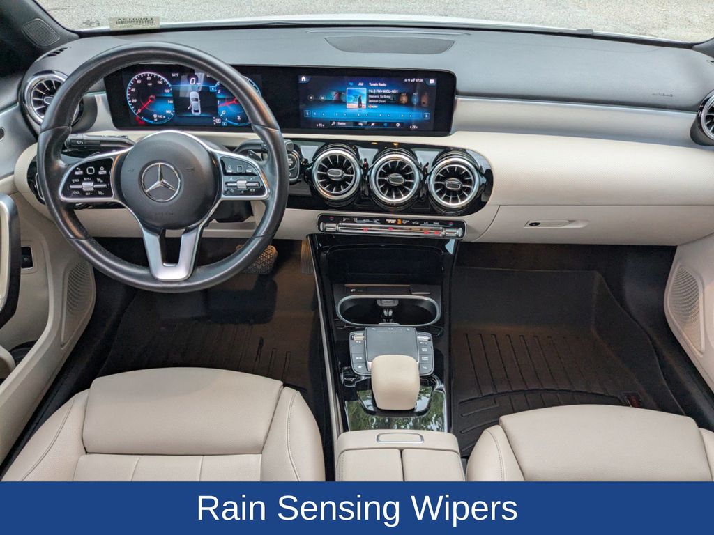 2022 Mercedes-Benz A 220 4MATIC