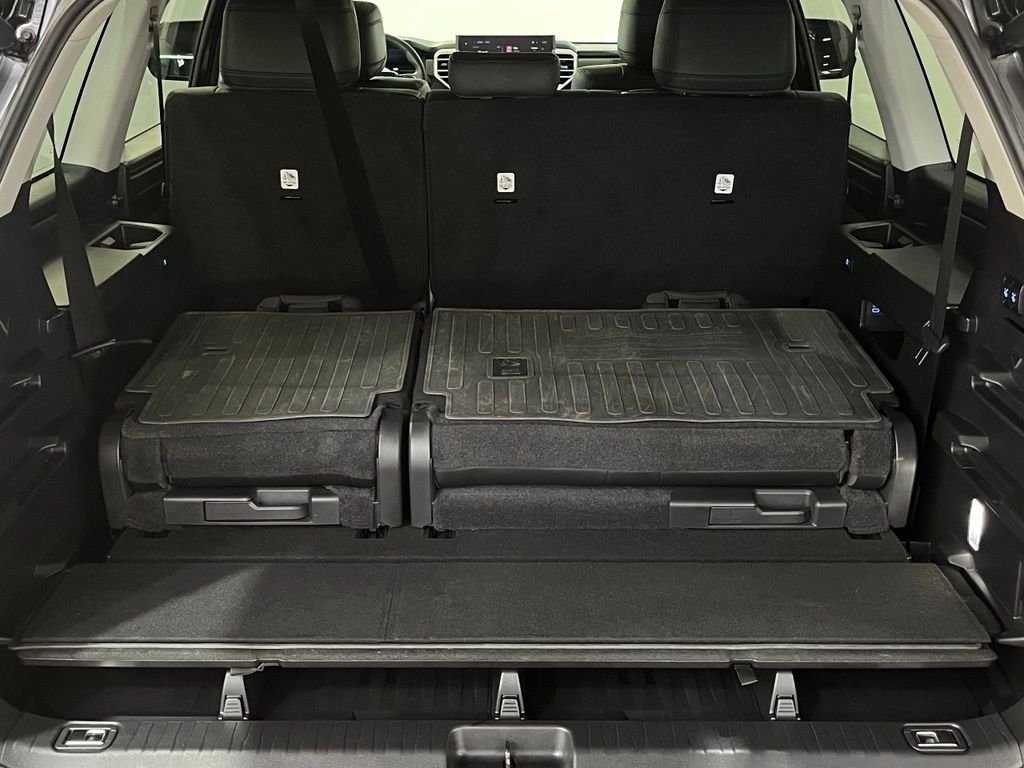 2024 Toyota Sequoia SR5
