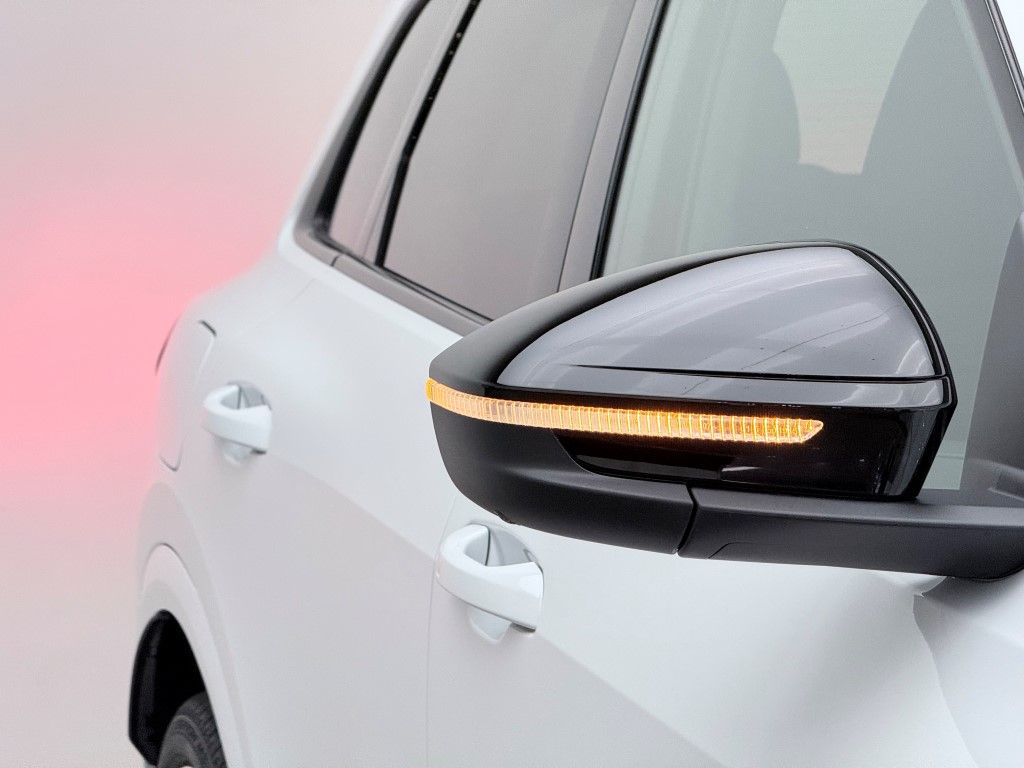 Thumbnail: 2025 Audi SQ5 - 3